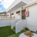 דירה Cumana 2 With Terrace
